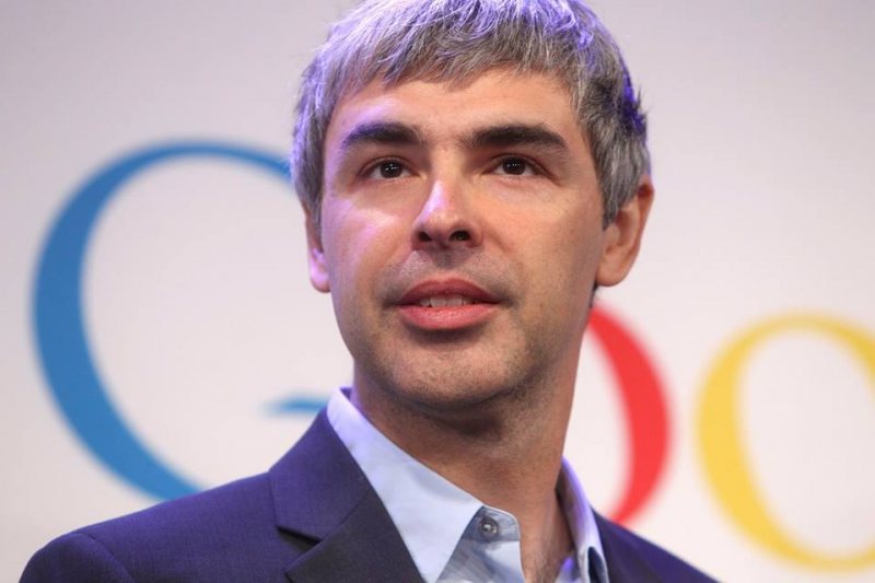 الطفل  “larry page”  لأم وأب مجانين بالكمبيوتر فلـ لأين توصل!!