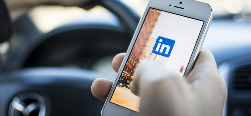 ازاي تبني بروفايل قوي علي LinkedIn ؟